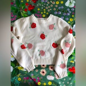 Jessica Simpson| Cropped Rose Sweater
